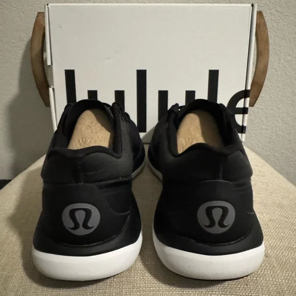 New LULULEMON Women's Chargefeel Low Workout Shoe - Picture 3 of 6